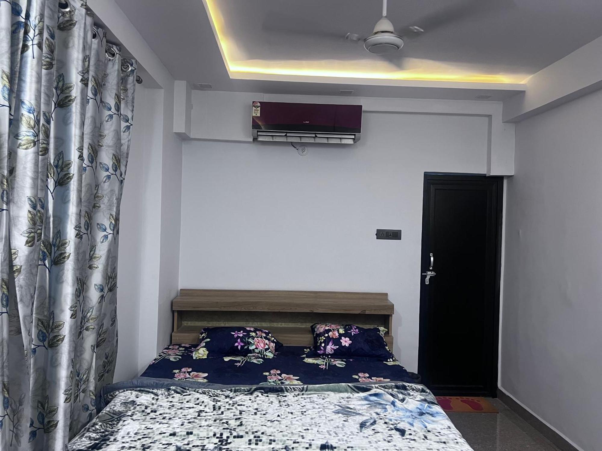 J K Apartment Αλλαχαμπάντ Εξωτερικό φωτογραφία