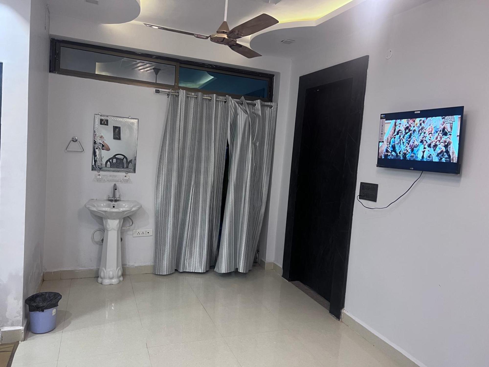 J K Apartment Αλλαχαμπάντ Εξωτερικό φωτογραφία