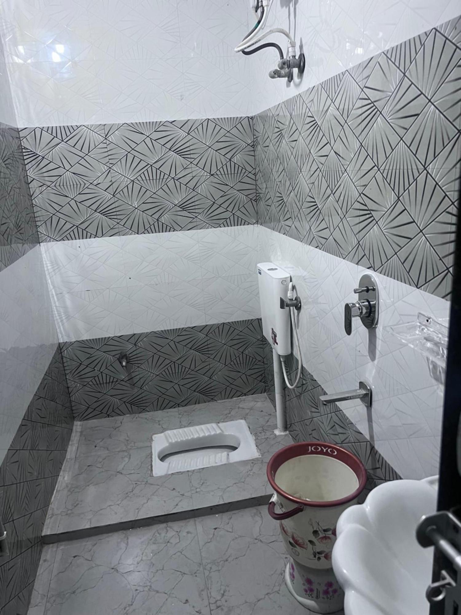 J K Apartment Αλλαχαμπάντ Εξωτερικό φωτογραφία